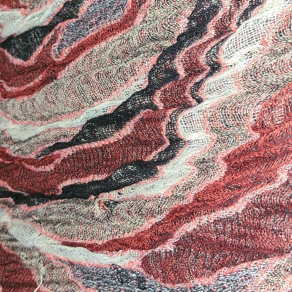 Scarf or Shall - Picture 3 of 6